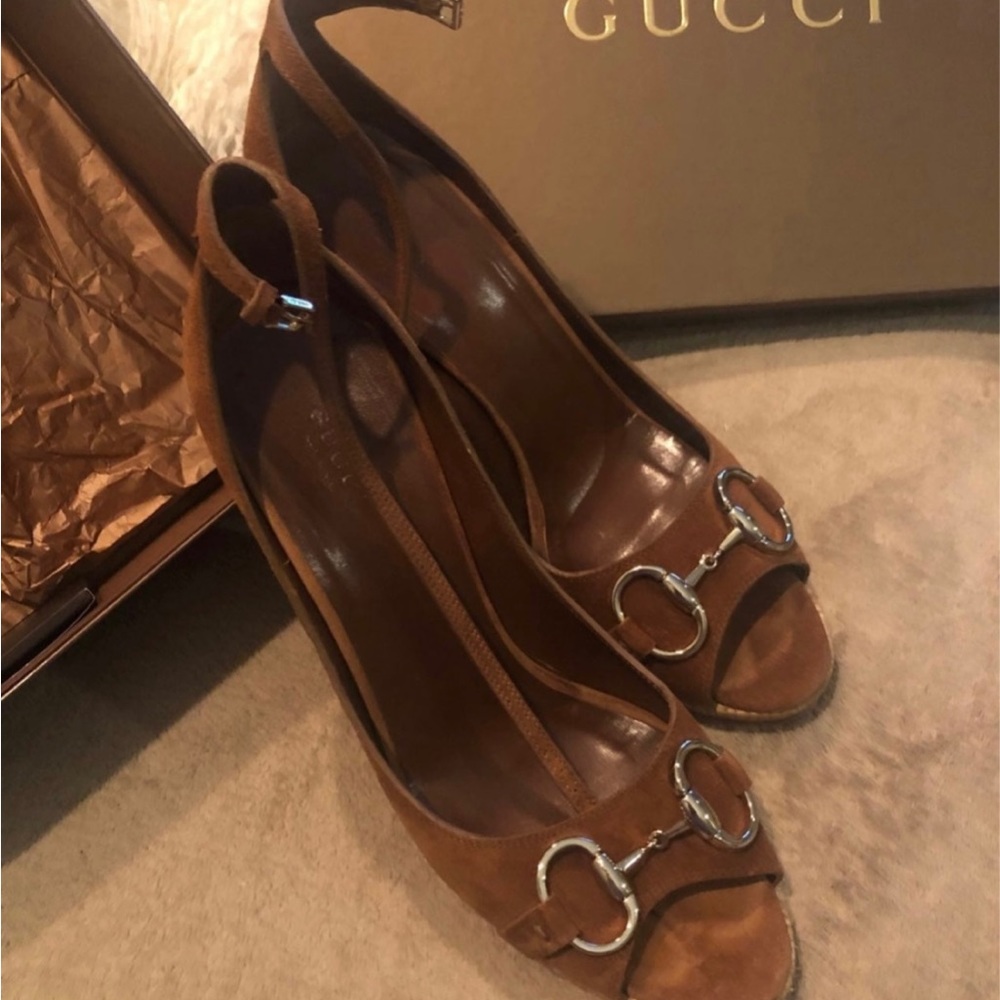 Gucci suede wedge